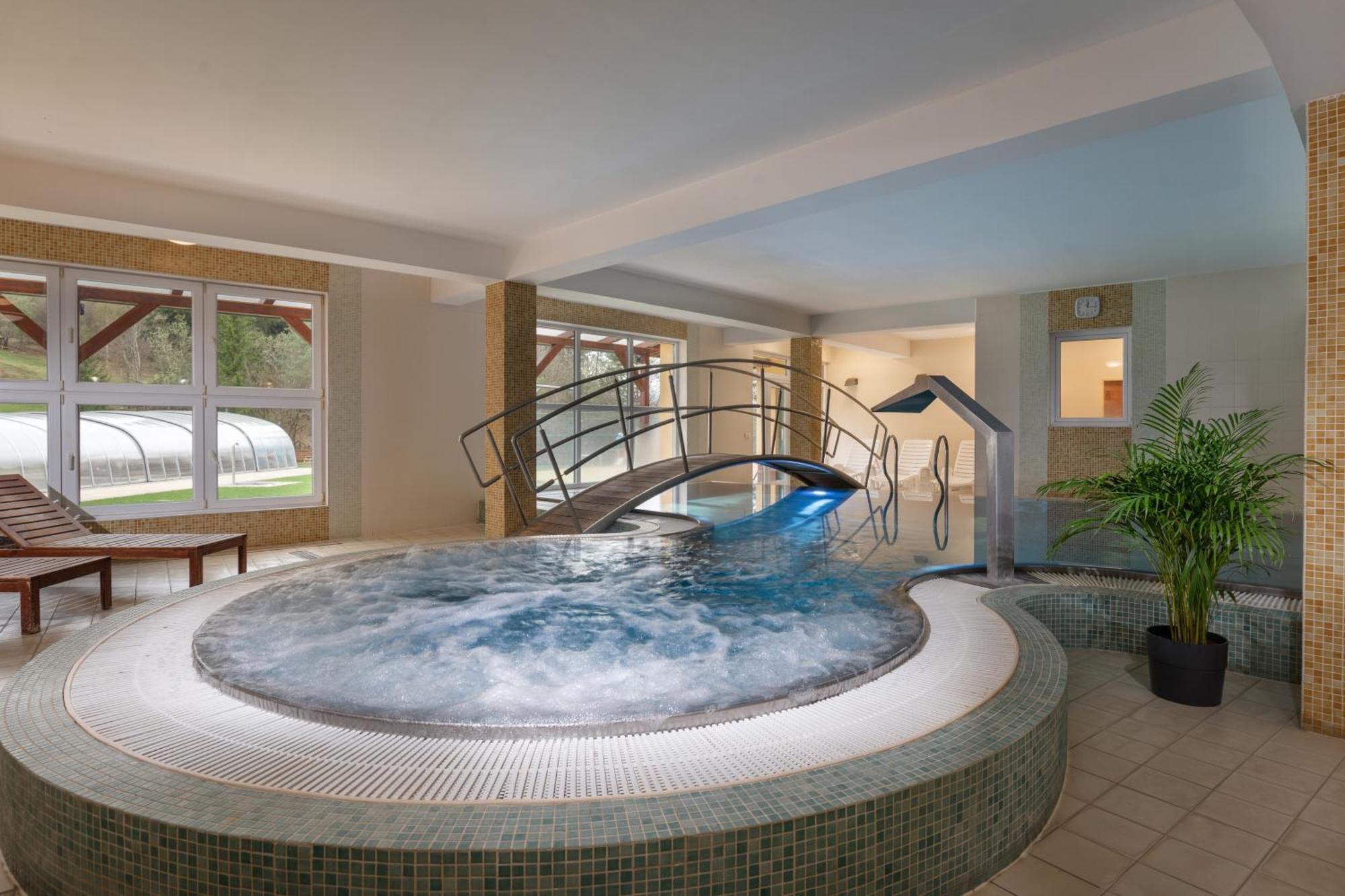Horsky Hotel Remata Raztocno Экстерьер фото