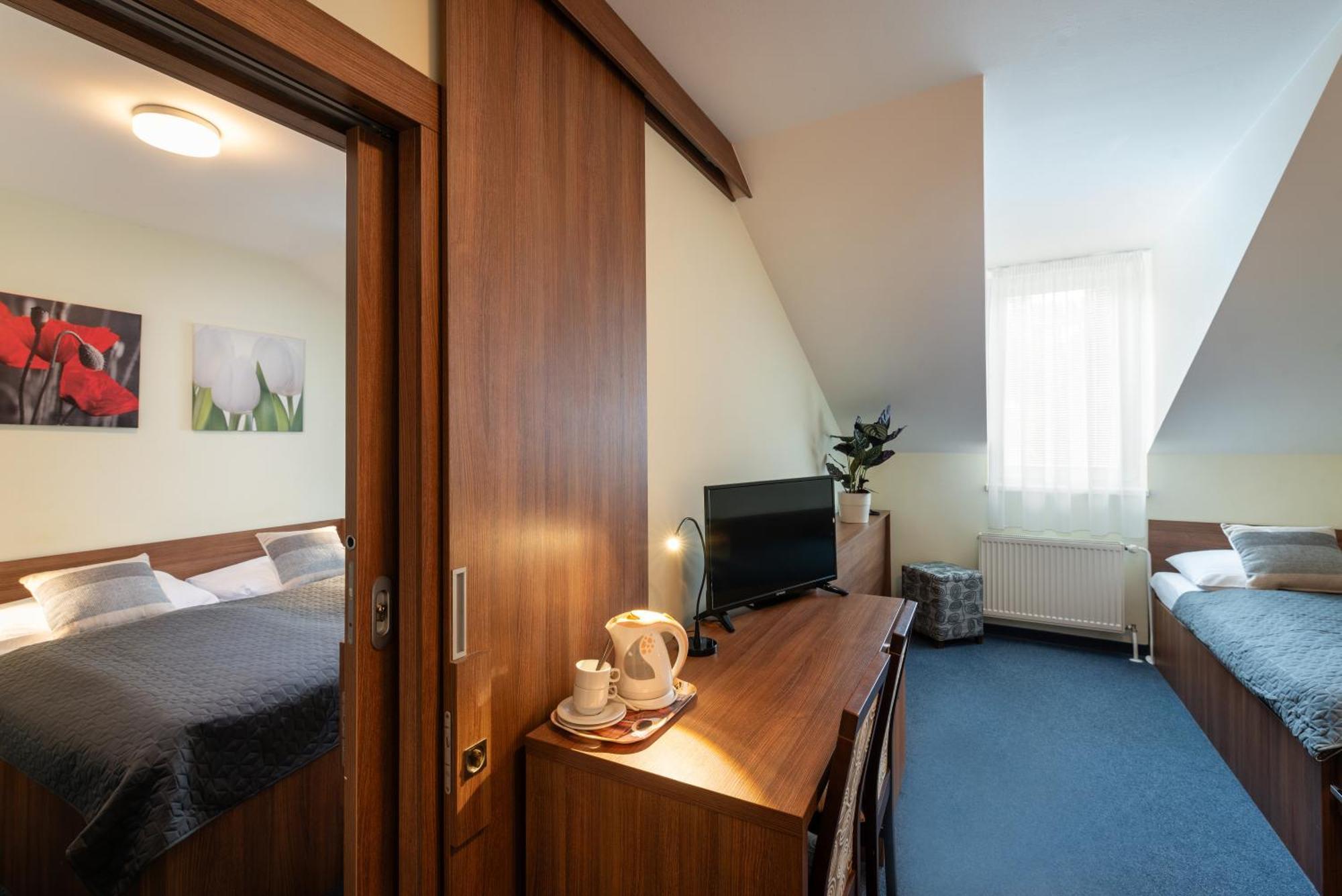 Horsky Hotel Remata Raztocno Экстерьер фото