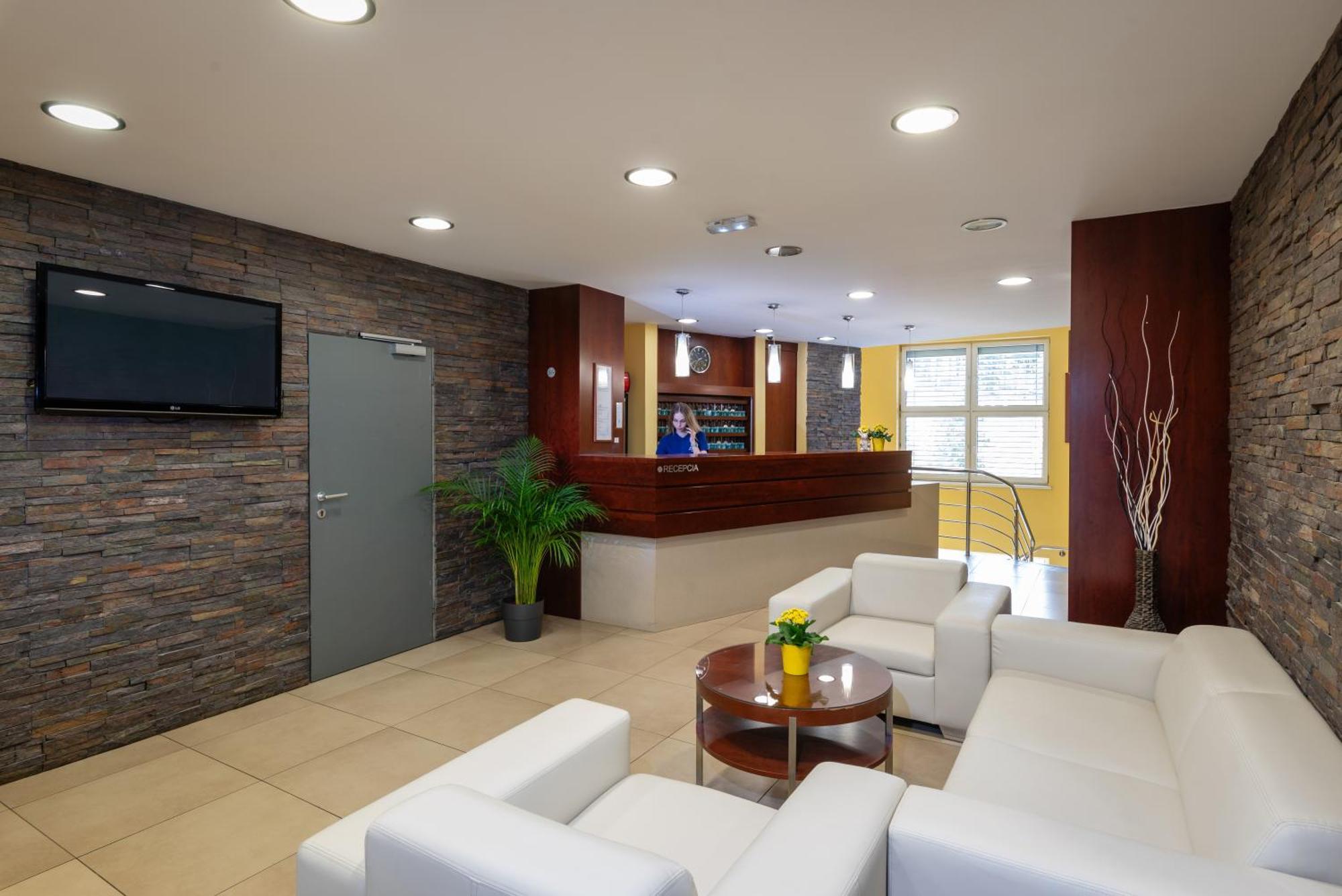 Horsky Hotel Remata Raztocno Экстерьер фото