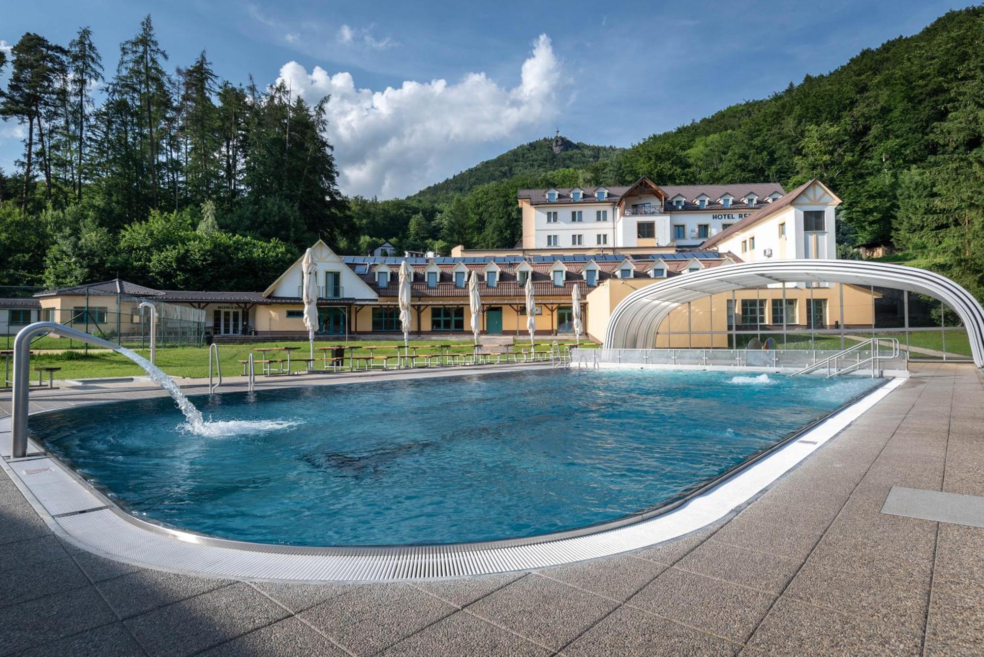 Horsky Hotel Remata Raztocno Экстерьер фото