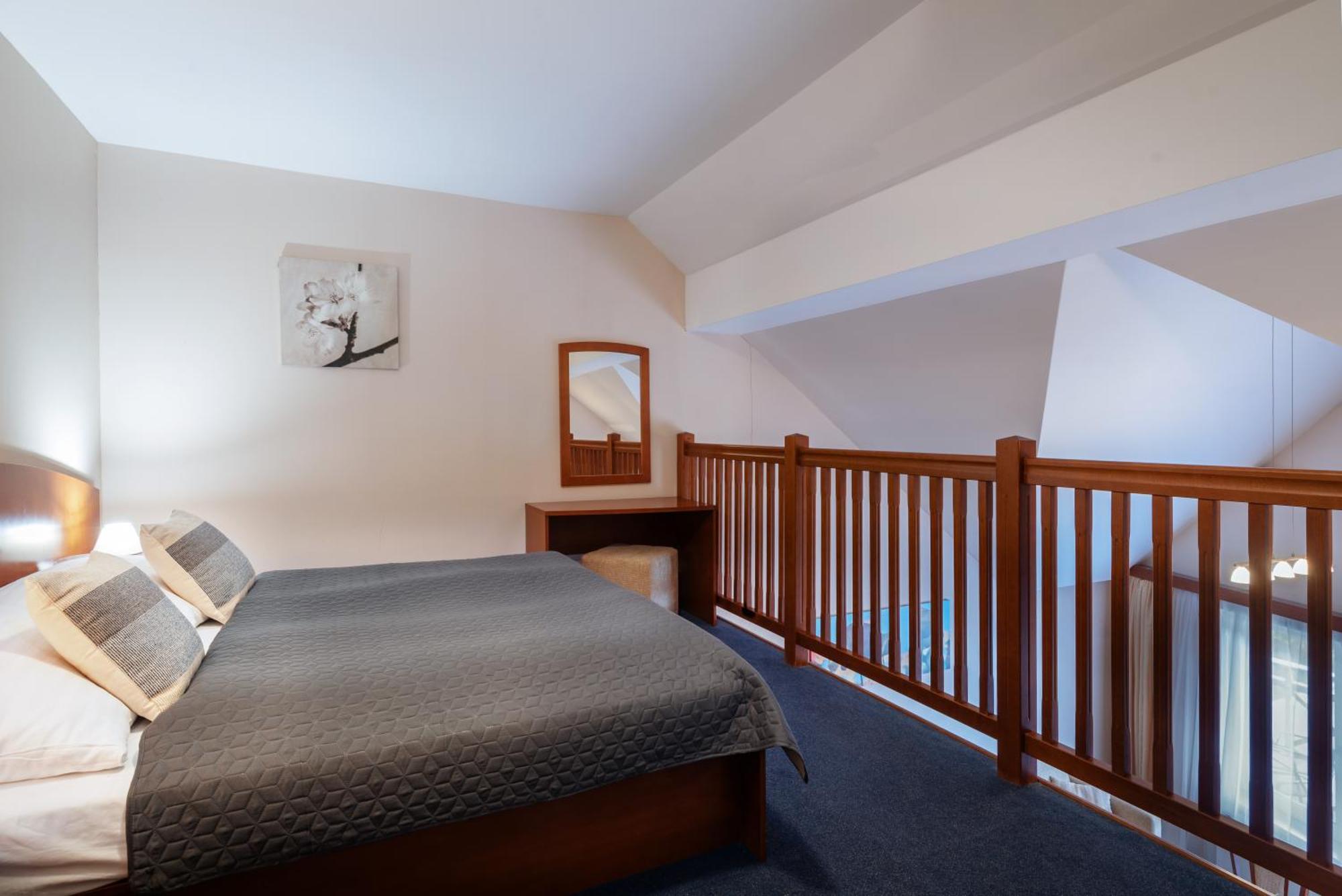 Horsky Hotel Remata Raztocno Экстерьер фото